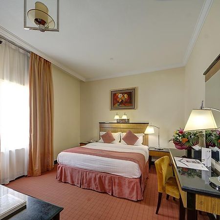 Rayan Hotel Corniche Шарджа Екстер'єр фото