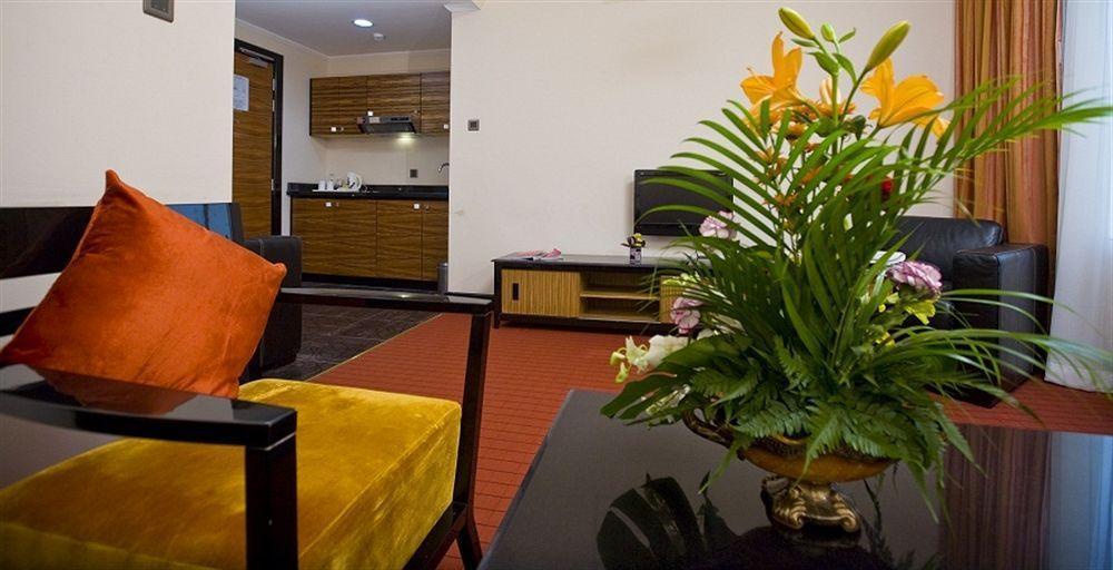 Rayan Hotel Corniche Шарджа Екстер'єр фото