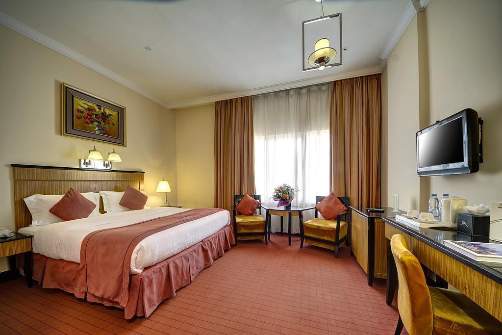 Rayan Hotel Corniche Шарджа Екстер'єр фото