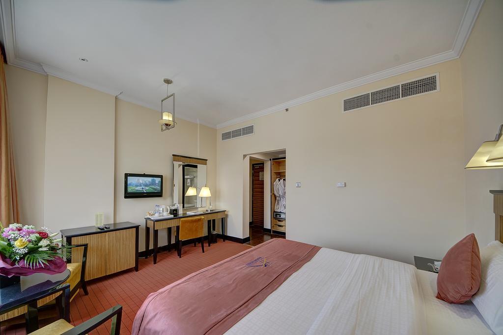 Rayan Hotel Corniche Шарджа Екстер'єр фото