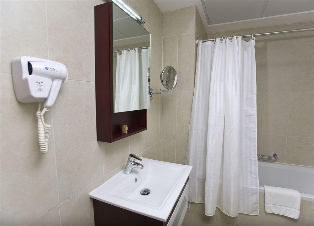 Rayan Hotel Corniche Шарджа Екстер'єр фото