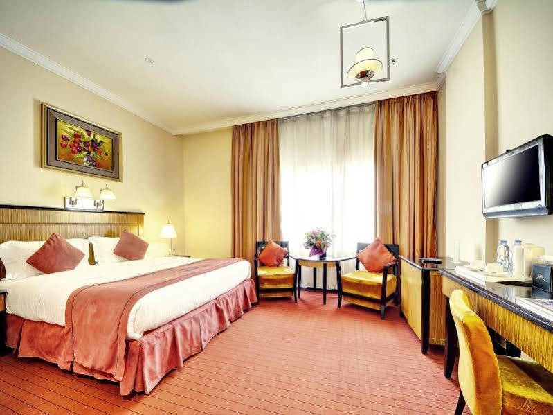 Rayan Hotel Corniche Шарджа Екстер'єр фото
